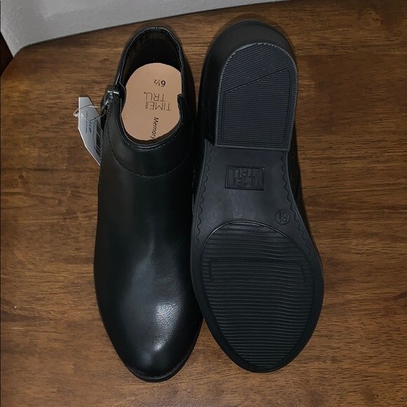 Time and Tru Zipper Bootie (Women's) 6.5   NWT - Picture 5 of 6
